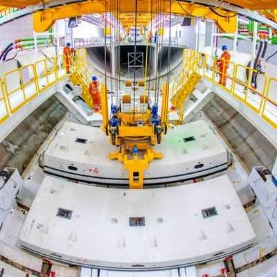 CRCHI TBM segment-erector staging